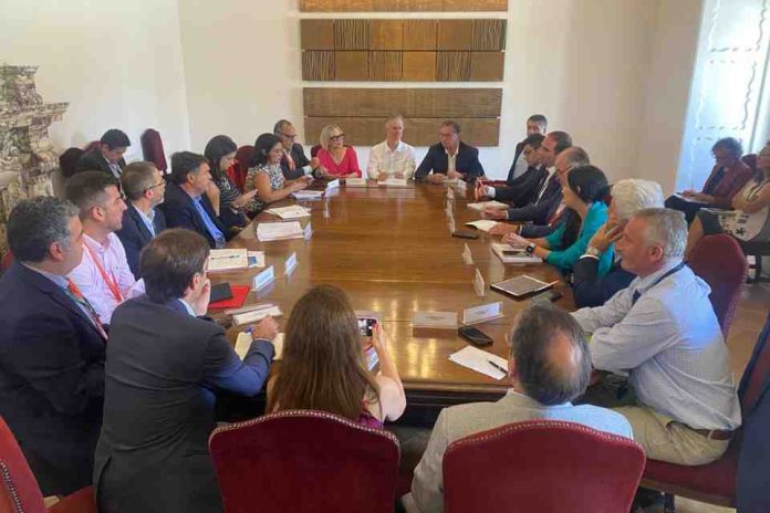 Presidente de Fedefruta llamó a valorar "potentemente" la fruticultura en Consejo Exportador Agropecuario en La Moneda