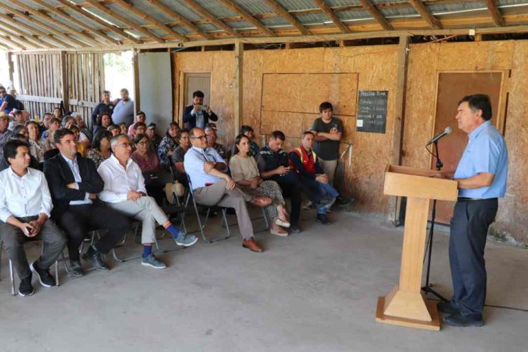 Ministro Valenzuela se reúne con más de 200 agricultores en Pichidegua y da cuenta de los avances de la cartera durante 2024
