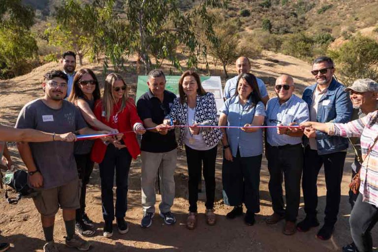 Innovación y técnicas ancestrales para contribuir al cuidado del agua en tres comunidades rurales de la Región Metropolitana