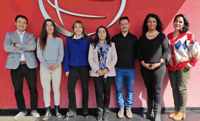Firman acuerdo estratégico para impulsar la sustentabilidad e innovación Agroalimentaria en la Región de Valparaíso