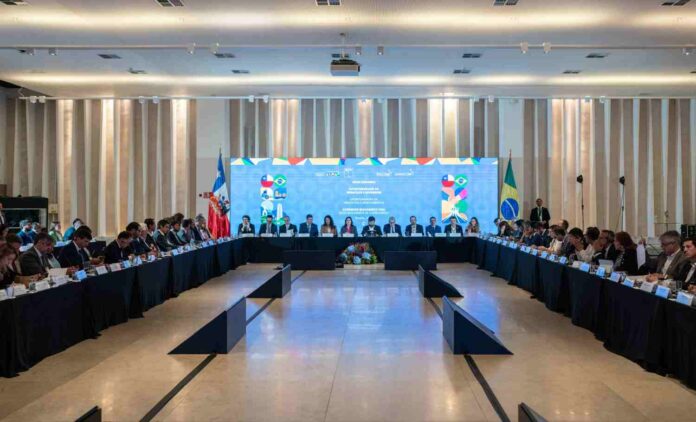Ministro Valenzuela destaca avances con Brasil en el fortalecimiento de la agricultura familiar campesina