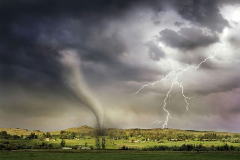 Para enfrentar tornados o lluvias: ¿Cómo prevenir la seguridad eléctrica del hogar ante fenómenos meteorológicos?