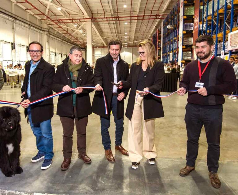 Nestlé Purina inaugura en Teno el centro de distribución de alimentos para mascotas más moderno de Purina Latinoamérica