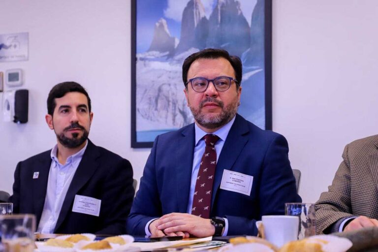 Ministerio de Agricultura y BID impulsan programa "Chile Alimenta el Futuro" para fortalecer la seguridad alimentaria