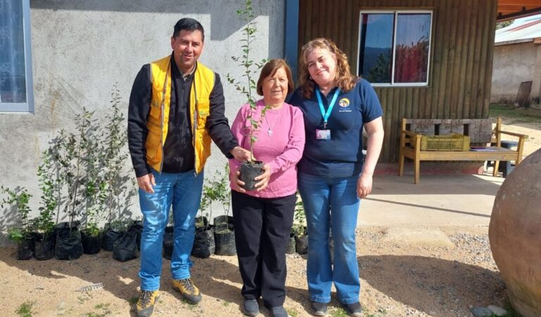 Vista Hermosa dona 500 árboles nativos a comunidades de San Javier