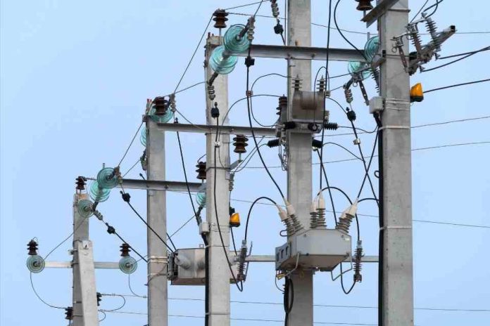 Estudio de ODECU revela fallas estructurales que afectan las tarifas eléctricas en Chile