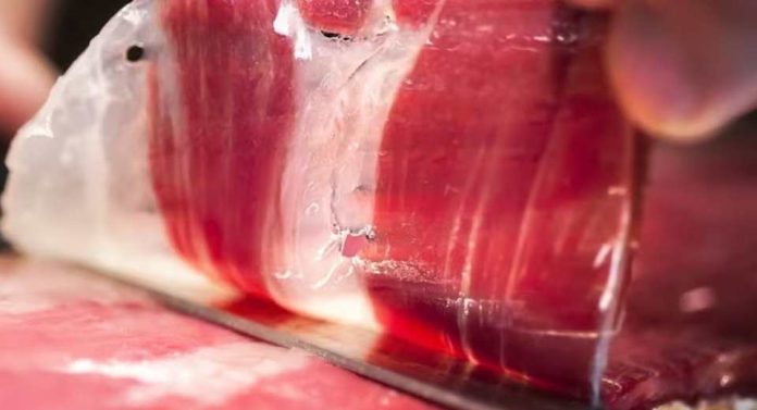 Argentina suspendió las importaciones de chorizos y un jamón de España por una enfermedad exótica