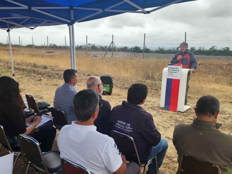 Recursos superan los $6.300 millones: Agricultores del Limarí reciben bonificaciones de la CNR para optimizar su gestión hídrica 