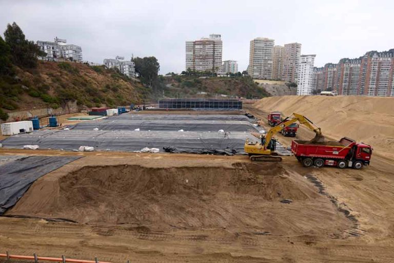 LAS SALINAS CONCRETA COSECHA DE PRIMERA BIOPILA DE SUELO REMEDIADO